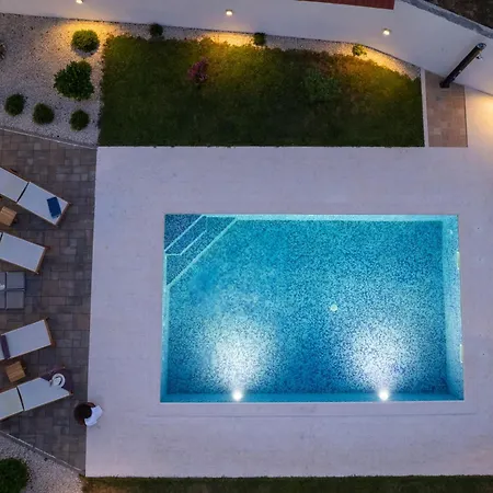 Traditional Comfort Casa Natura With 36m2 Pool Slivno (Split-Dalmatia)