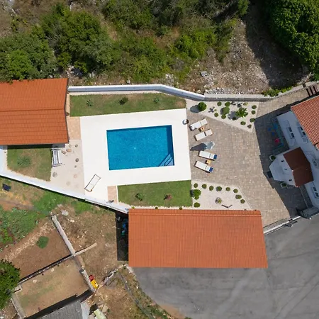 Traditional Comfort Casa Natura With 36m2 Pool * Slivno (Split-Dalmatia)