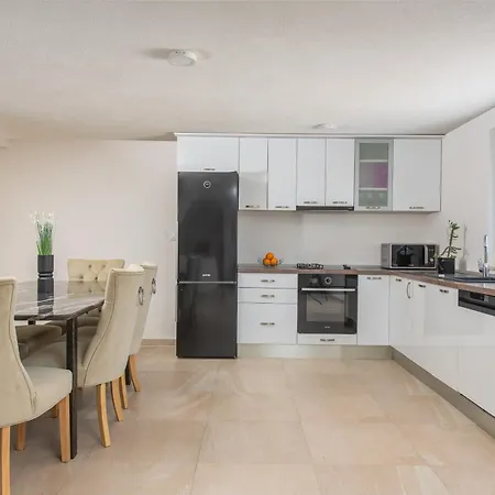 Traditional Comfort Casa Natura With 36m2 Pool Villa Slivno (Split-Dalmatia)