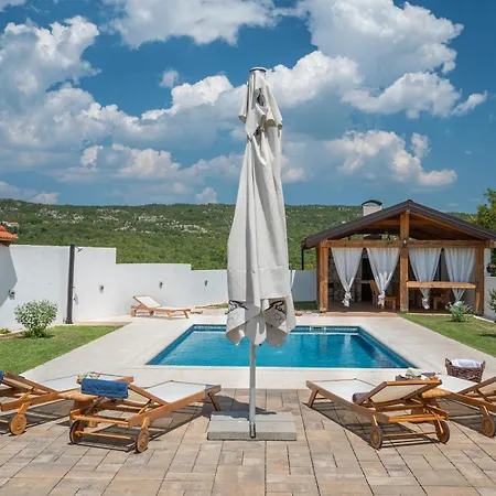 Traditional Comfort Casa Natura With 36m2 Pool Villa